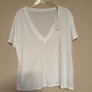 NWT Comfortable V-neck Tee shirt